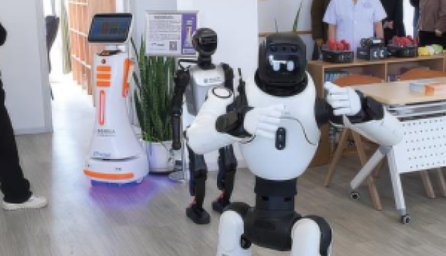 北京全球首建機器人養老驛站 超40款機器人領跑銀髮經濟